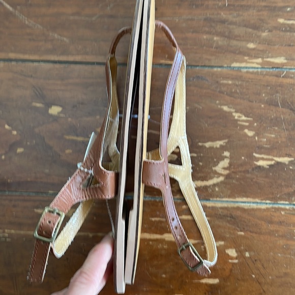 Ecote thong sandals (sz 8) - Picture 3 of 8